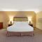 Best Western Plus Emerald Isle Hotel