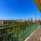 Beautiful & Sunny Flat with top City view Balcony