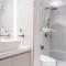 FIRST CLASS 2BR with Full Boulevard View - Dubaj