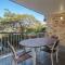 The Hidden Flower - A Spacious Poolside Abode - Брісбен