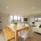 Family Friendly Oceanview Howick Home - Pets+ - 奥克兰
