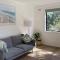 Stunning beachside 2 bedroom by EdgeTrip