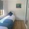 Stunning beachside 2 bedroom by EdgeTrip
