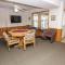 OH3, Aurora-Oceanside, 7 BRs, ELEVATOR, Private Pool, Hot Tub