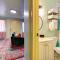 Canary Cottage-brighten your stay-central NW OKC