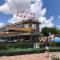 Canary Cottage-brighten your stay-central NW OKC