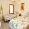 OS18D, A Place By The Sea- Oceanfront, Ocean Views, Sun Deck, Close to Beach Access
