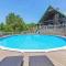 Heaven’s View Lodge, Pool, Pet Friendly