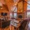 Heaven’s View Lodge, Pool, Pet Friendly - Dunlap