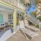 Walk to Pier Coastal Gem with Views in Myrtle Beach - Миртл-Бич