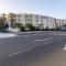 Luxury Beach Escape Sleeps 4 - Ocean View - Spa - Pool - Gym - Back Up Power