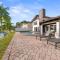 Lakeside Oasis Pool Sauna and Golf in Miami L40