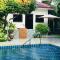 Summer House,shared pool, private bathroom and kitchen - Ban Phlu Yai