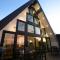 High End A-Frame - Hot Tub - Awesome Views - Yosemite - Electric Vehicle Friendly - Sleeps 10