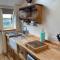 Spaniel Cottage with views of Ham hill, Stoke sub Hamdon - Martock