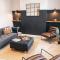 Rosslyn House by Solace Stays
