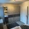 Fantastic full 3 bedroom modern apartment
