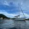 Le Voilier dans la baie des Saintes - 豪特尔