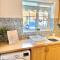 Oakley Vale House and Garden! Free Private Parking, TV, Fully Equipped