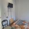 Budget Single room only for one adult - Shared Flat - Northolt