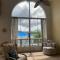 Glenhaven with Exotic Lake View - Glenhaven
