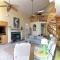 Glenhaven with Exotic Lake View - Glenhaven