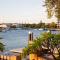 Luxury Waterfront Canal Estate With Private Jetty - Pet Friendly