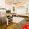 102 6Th St S-Downstairs Home - 布雷登顿海滩