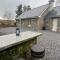 Newly Renovated stone cottage located 2.5 miles from Killarney Town - Teernaboul