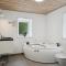 Pet Friendly Home In Snder Omme With Kitchen - Сённер-Омме