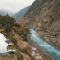 YOLO Outdoors - Riverside Luxury Domes & Glamping, Jispa