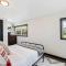 Picture Perfect Bungalow in the heart of DT Vancouver