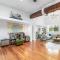 Modern Stylish 2 BR in Historic St. Johns