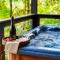 Woodhaven - Private - 3 Suites - Gorgeous Views - 3 Pools - GameRm - HotTub - Lots of Bears