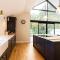 Golwg y Lan - A stunning home for 10 with sea views