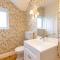 Golwg y Lan - A stunning home for 10 with sea views