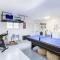 Casa Tropicana - Heated Pool, Game Room & Mins from beach - شاطئ هالانديل