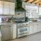 Inviting Quincy Cottage Walk to Historic Downtown - كوينسي
