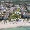 Oceanfront Playa Turquesa with highspeed Wi-Fi, pools, free beach access