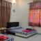 The Royal Rose -4 room