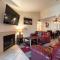 Rio-Adjacent 2BR Pool, Gym, Free Parking