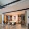 Atour Hotel Shenzhen Luohu Vientiane City