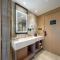 Atour Hotel Shanghai Wujiaochang West Yingao Road Station