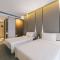 Atour Hotel Ningbo Sanjiangkou Bund Book City