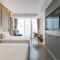 Atour Hotel Ningbo Sanjiangkou Bund Book City