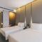 Atour Hotel Ningbo Sanjiangkou Bund Book City - Ningbo