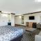 Econo Lodge Madison East