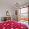 Comfy Flat Steps Away from Siena Station! - Siena