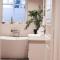 Beautiful Private Villa with Lake View and Boat - Hålland