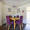 Wykebeck Mount by Our Home Short Stays stunning new build property with plenty of room free parking and fast WiFi - Killingbeck